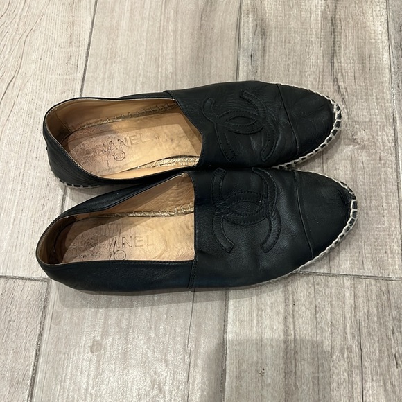 Chanel Black Leather Espadrilles size 40 - Picture 2 of 5